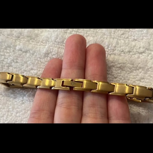 Men’s stainless steel bracelet. Gold tone - Picture 3 of 6